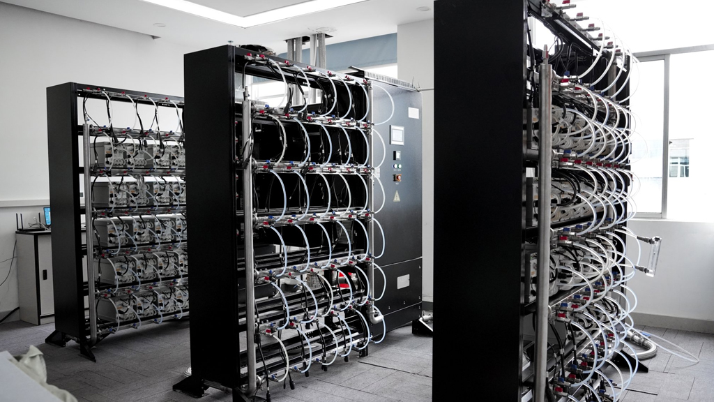 200kW 36-Slot antminer liquid cooling Cabinet Deployment Case Study