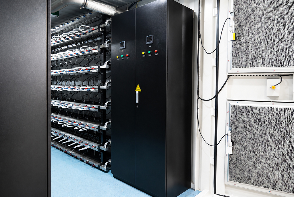 480-Slot Antminer Hydro Cooling Container – Power Cabinet & Fans