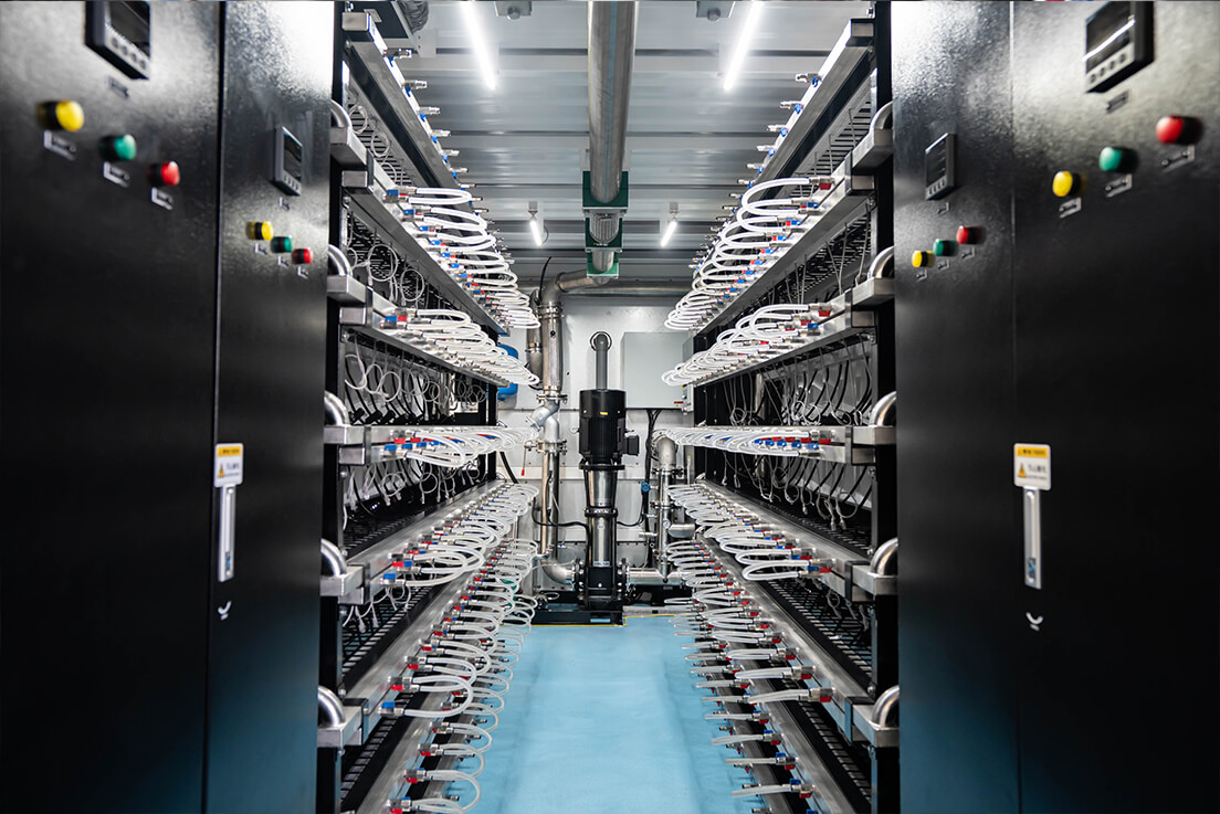 Hydro Cooling Cabinet for 210 Units Antminer Hydro