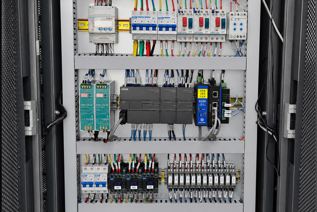 Catu daya kabinet pendingin air Antminer 28 slot 154kW